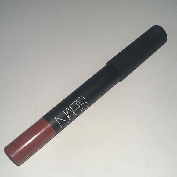NARS Bahama Velvet Matte Lip Pencil - Picture 7 of 9